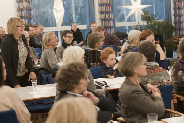 Et glad puplikum til Trøjborg Fællesråds nytårskur 2020