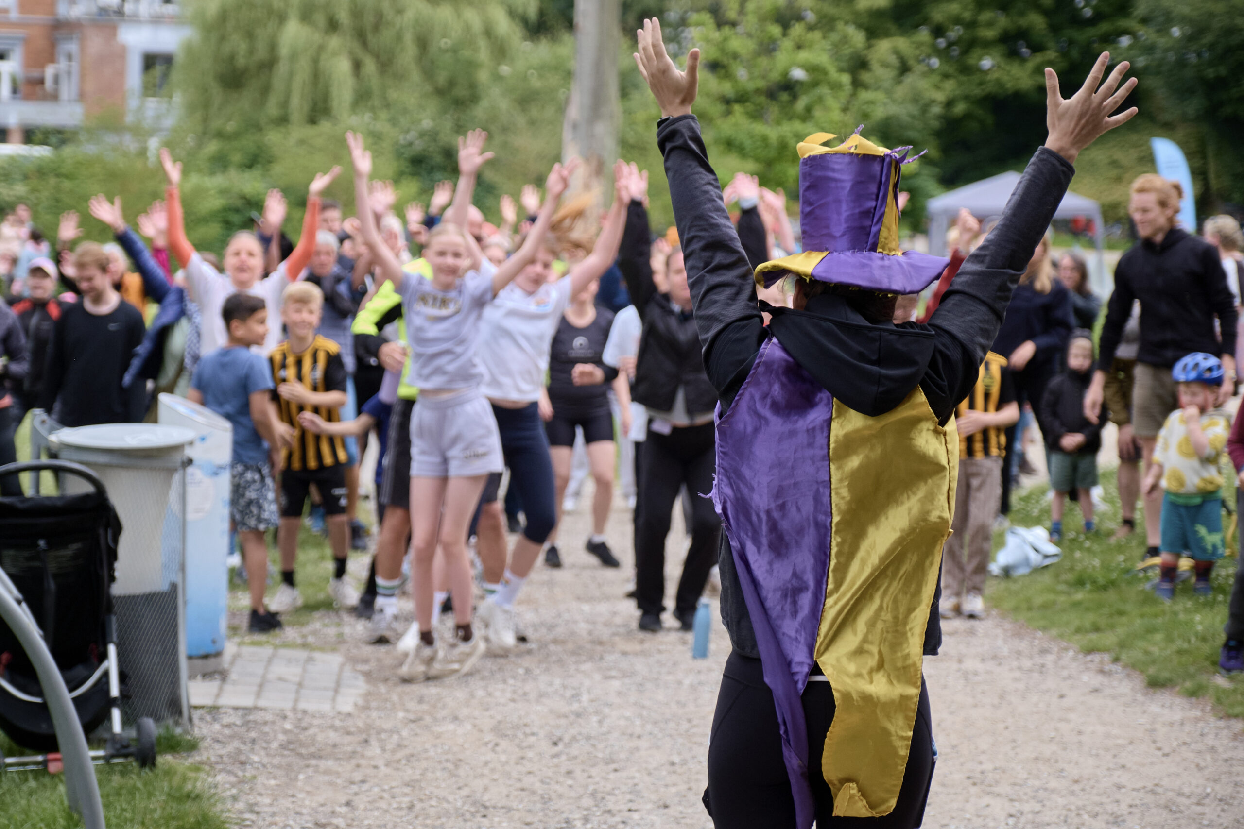 Aarhuspanti - Murga in Aarhus står for opvarmning til Nat og Dag løbet i Risskov arrangeret af b.la Trøjborg Fællesråd